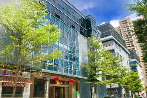 海珠区地铁旁 up智谷创意园 128平 格局好位置佳